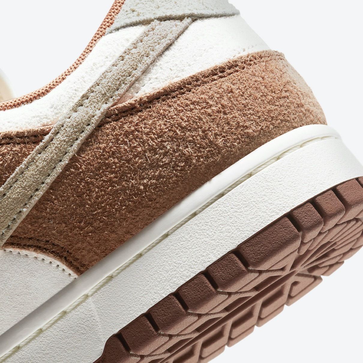 Nike Dunk Low MEDIUM CURRY ナイキ ダンクロー カレー カリー
