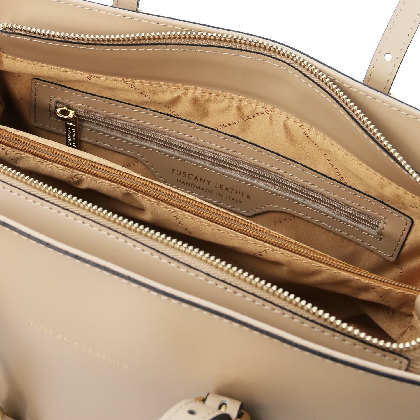 イタリア製【Tuscany Leather】タッセルつきレザートートバッグ イタリア製【Tuscany Leather】タッセルつきレザートートバッグ