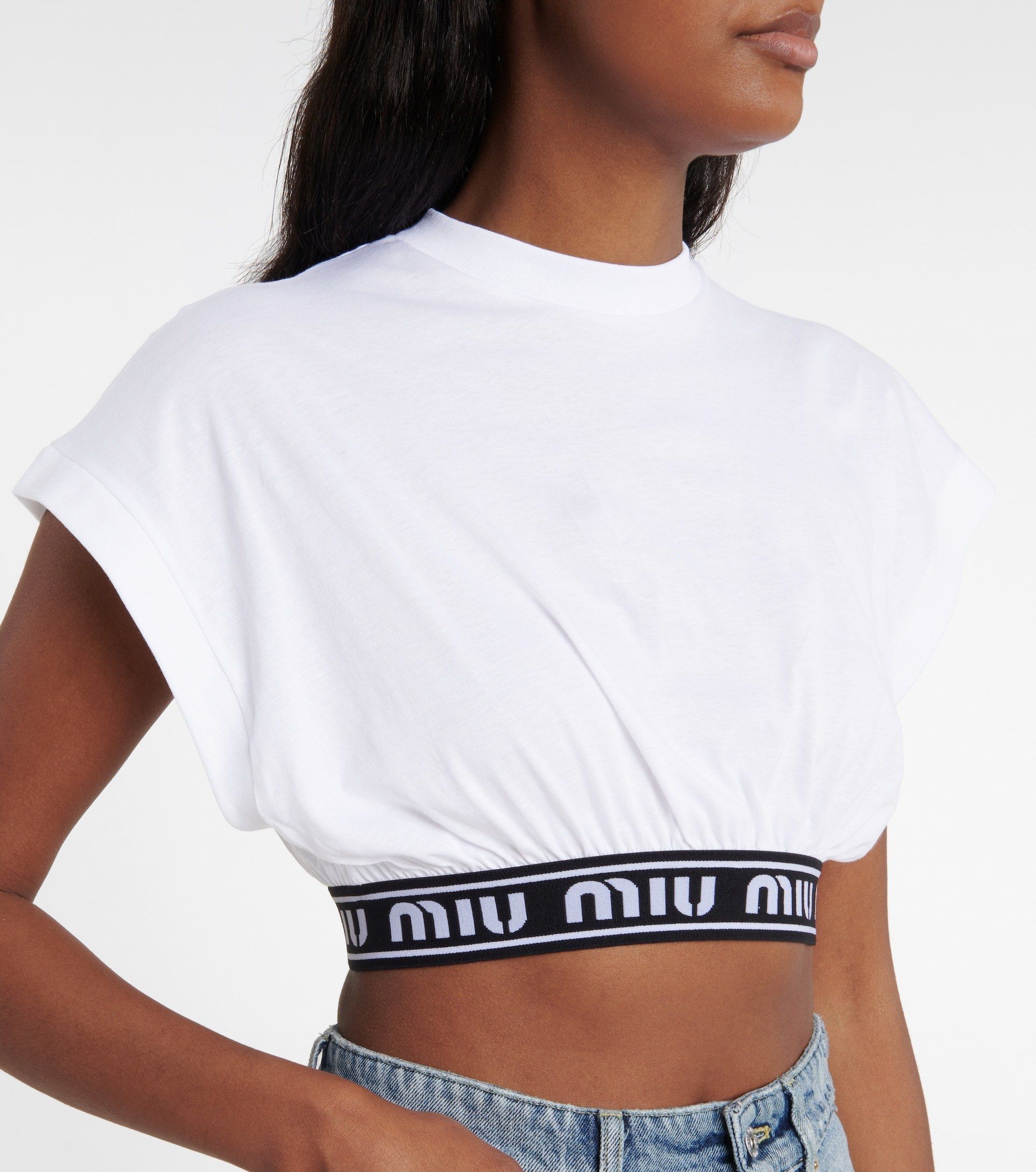 ☆MIU MIU☆ ロゴバンド×クロップド丈・コットンTシャツ♪ (MiuMiu/T ☆MIU MIU☆ ロゴバンド×クロップド丈・コットンTシャツ♪ (MiuMiu/T
