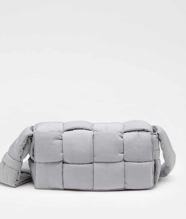 Bottega Veneta パッド入りテック カセット ショルダー バッグ 楽天市場】【7/18～21限定・最大2万円OFFクーポン配布中