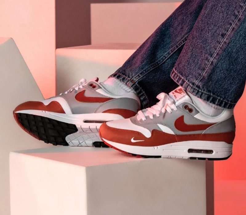 ☆人気☆【NIKE】☆AIR MAX 1 LV8☆25-29cm☆ (Nike/スニーカー