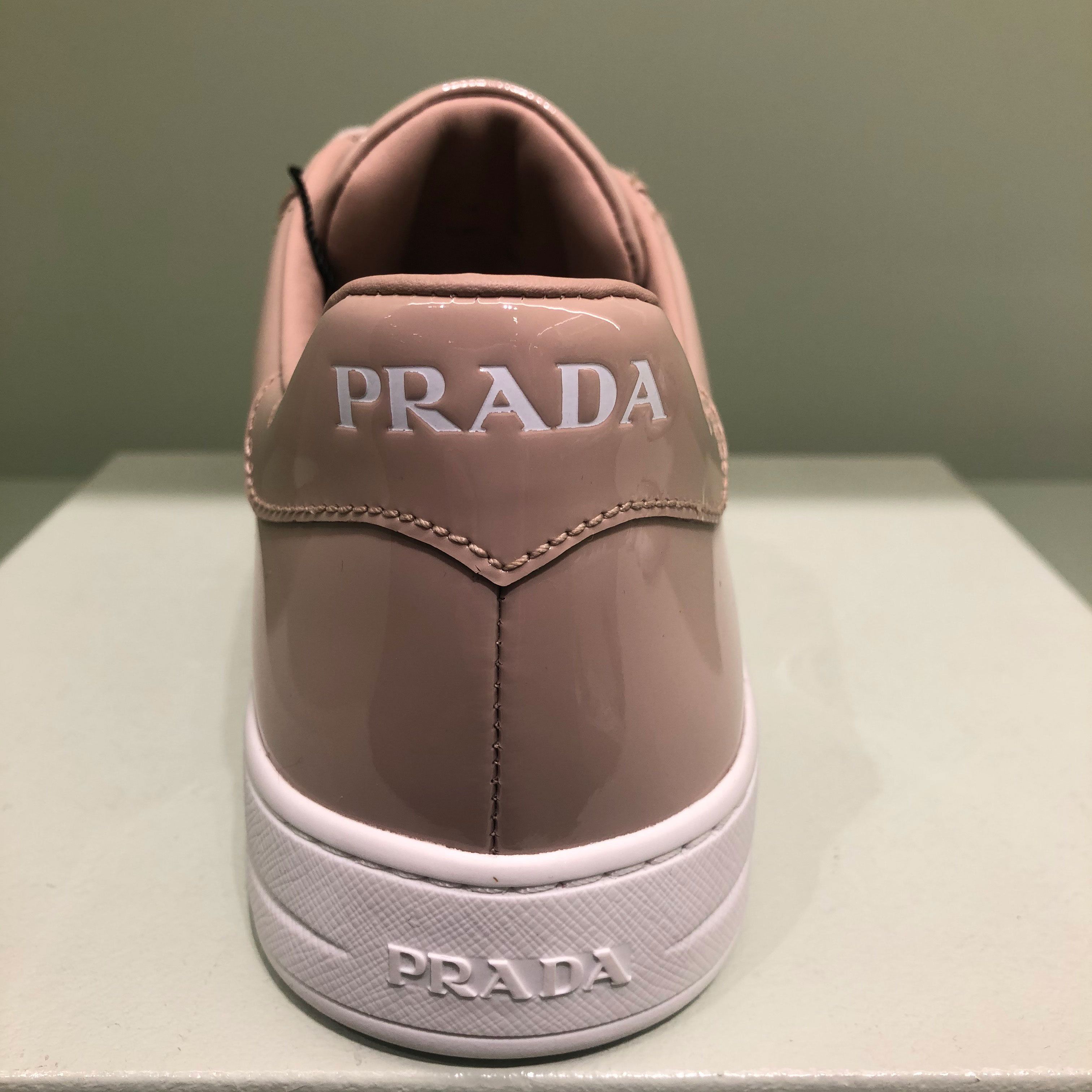 1点限り!VIP顧客セール★累積売上総額第1位!┃PRADA★1E535L 1点限り!VIP顧客セール★累積売上総額第1位!┃PRADA★1E535L
