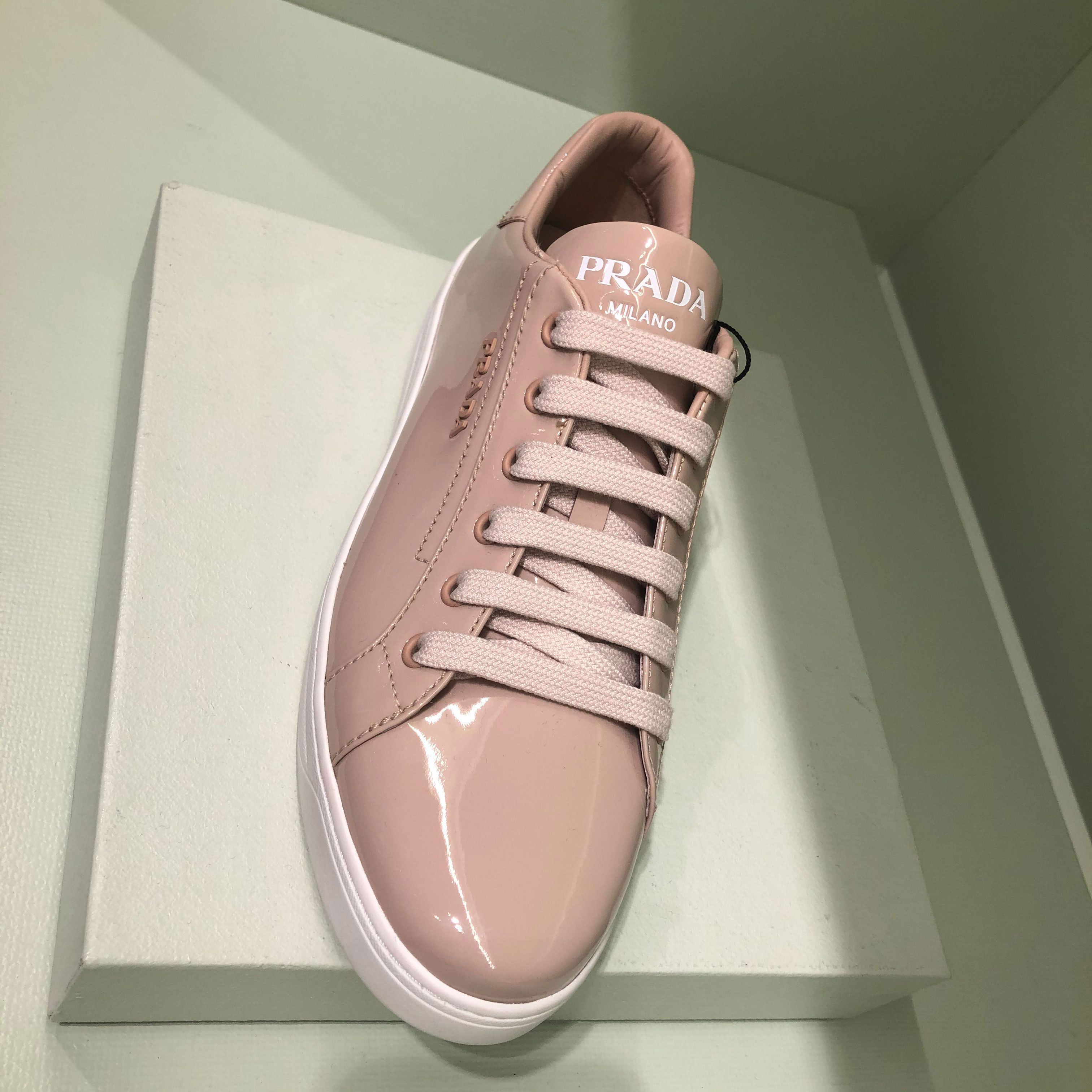 1点限り!VIP顧客セール★累積売上総額第1位!┃PRADA★1E535L 1点限り!VIP顧客セール★累積売上総額第1位!┃PRADA★1E535L