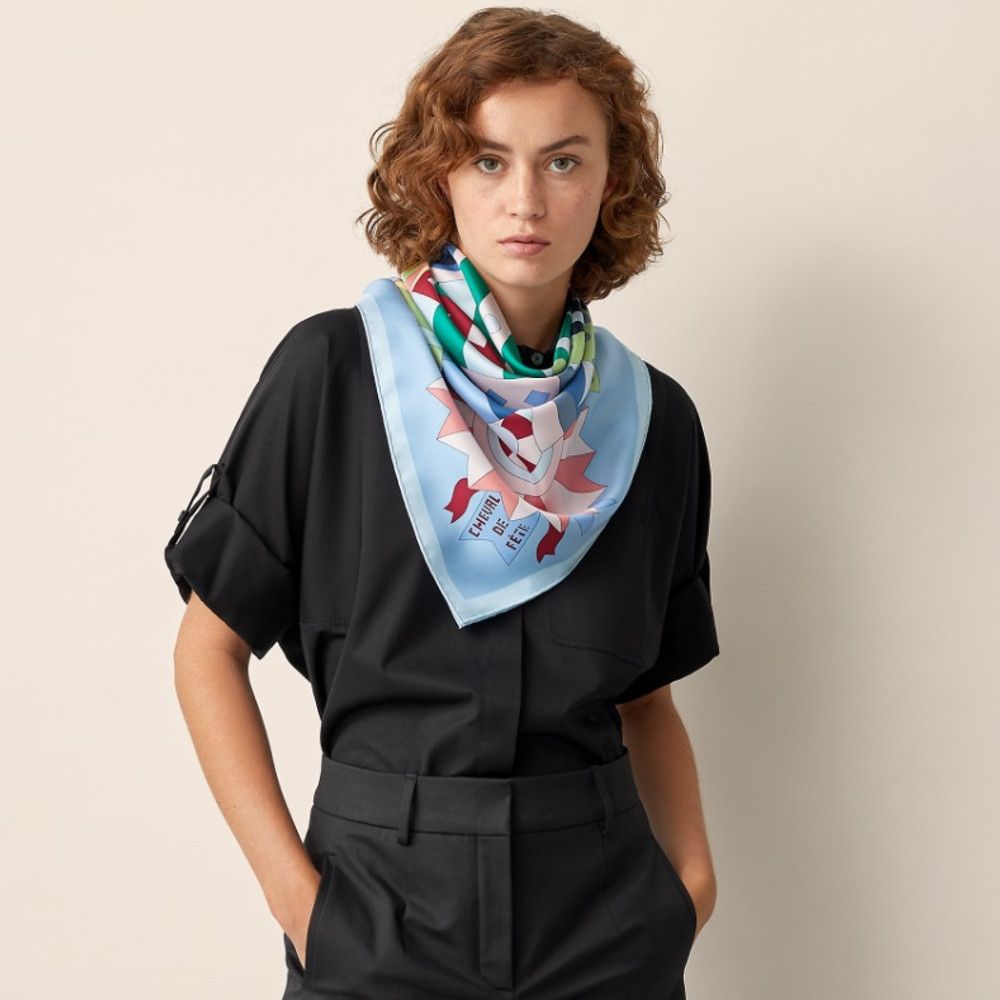 日本未入荷 HERMES カレ 90 シュヴァル・ドゥ・フェット 4色展開