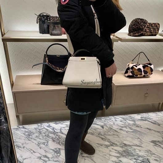 PEEKABOO ICONIC ホワイト ミニ バッグ 【FENDI】 (FENDI/ハンドバッグ ...