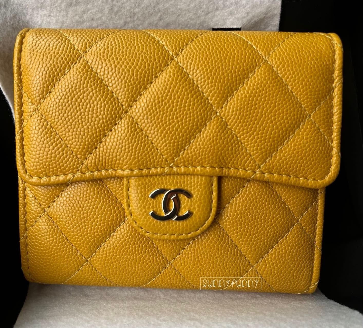 最安値挑戦♪》CHANEL クラシックスモールフラップ ウォレット (CHANEL 最安値挑戦♪》CHANEL クラシックスモールフラップ ウォレット (CHANEL