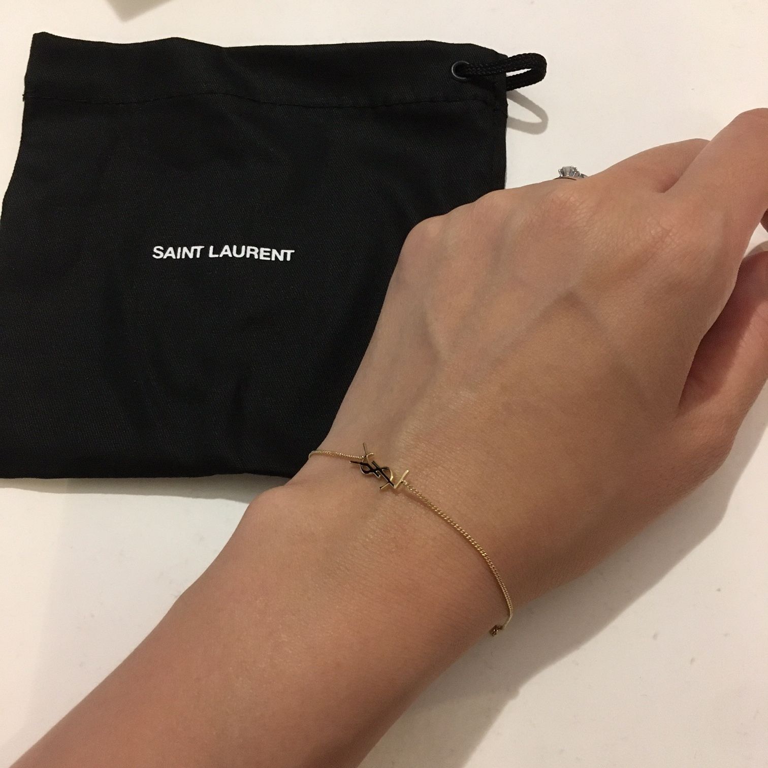 柔らかな質感の 【Saint Laurentブレスレット】【最大お値下げ中