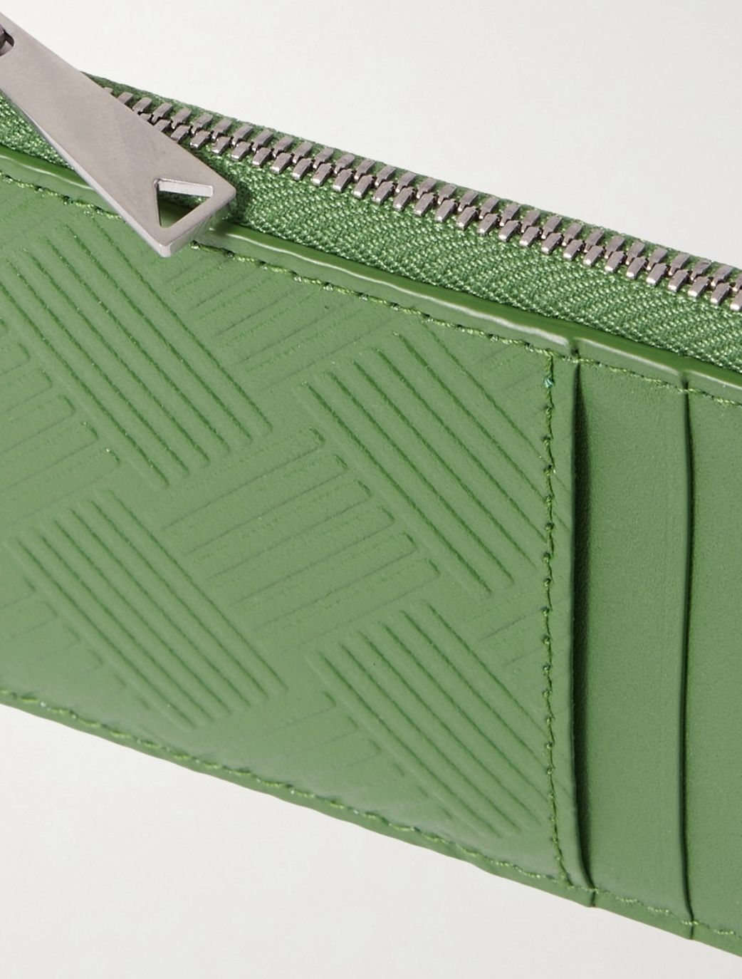 BOTTEGA VENETA イントレチャート デボス ジップ カードホルダー BOTTEGA VENETA イントレチャート デボス ジップ カードホルダー