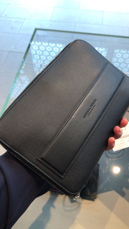 BOTTEGA VENETA カーフ ドキュメントケース タブレット収納可 (BOTTEGA ...