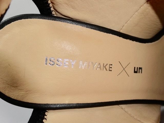 即発 ISSEY MIYAKE × UN UNITED NUDE 限定 サンダル 36 23cm 即発 ISSEY MIYAKE × UN UNITED NUDE 限定 サンダル 36 23cm
