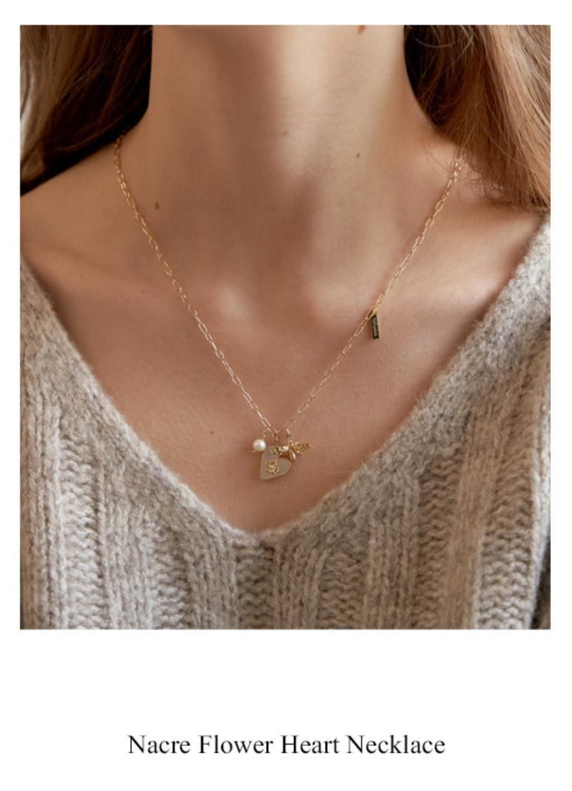 [TATIANA] 韓国アクセサリー☆Nacre Flower Heart Necklace 韓国発【TATIANA】Nacre Flower Heart Necklace☆追跡付