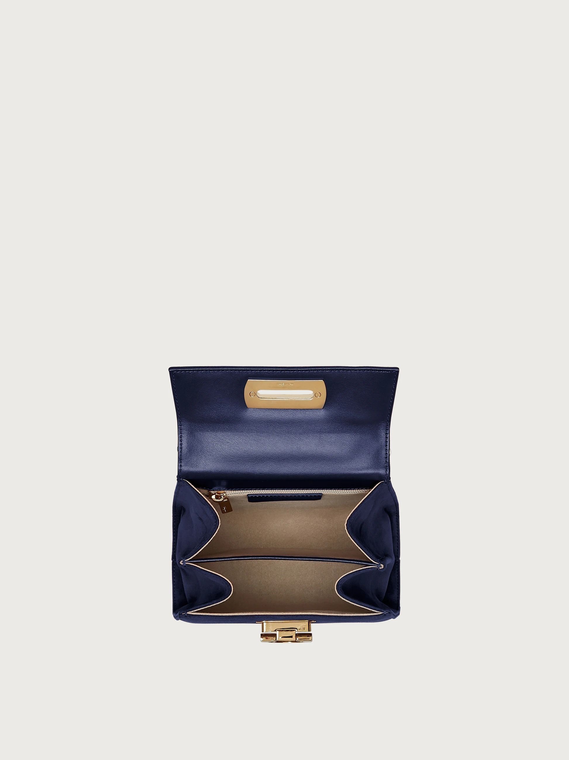 FERRAGAMO】復刻 ガンチーニハンドバッグ 2WAY 在庫確認下さい ...