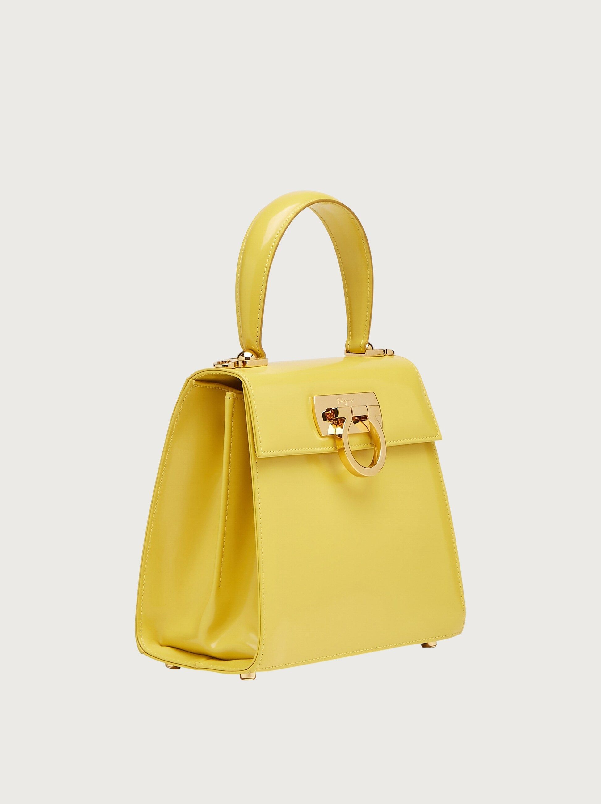 FERRAGAMO】復刻 ガンチーニハンドバッグ 2WAY 在庫確認下さい ...