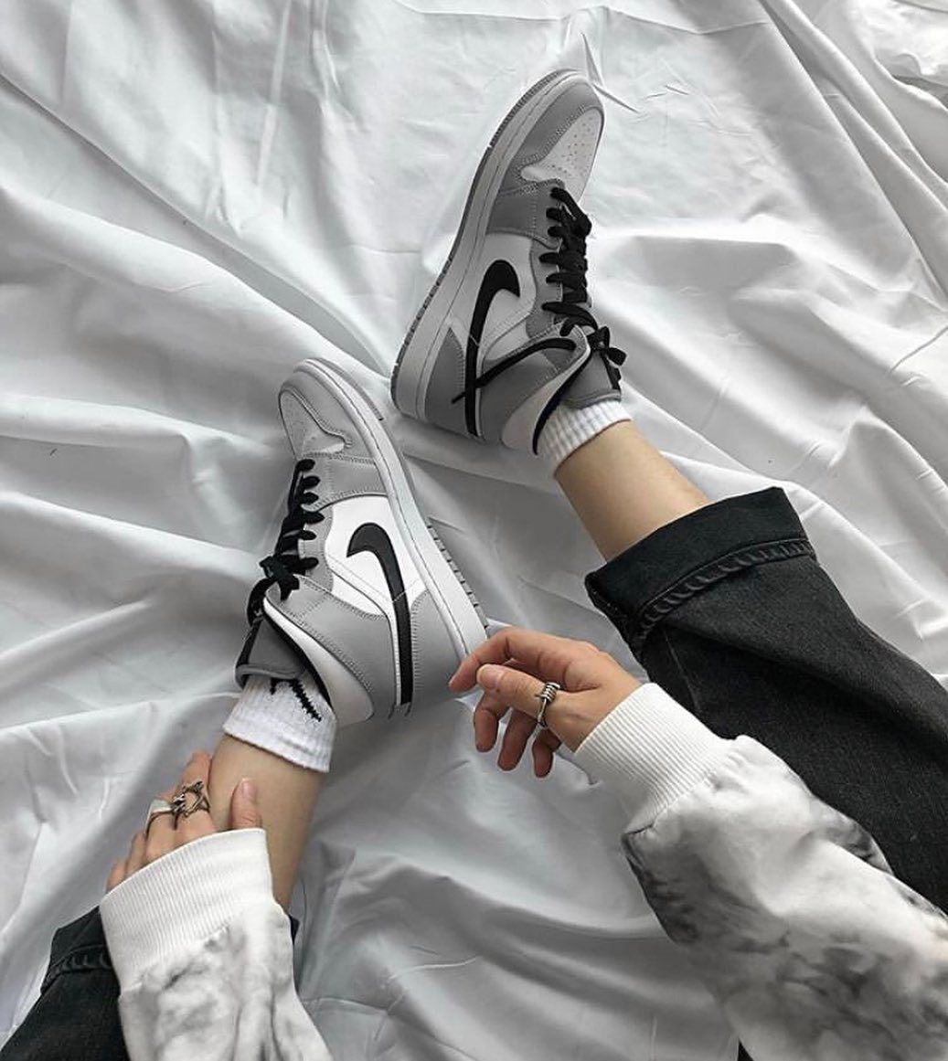 ☆NIKE☆送関込☆激レア確定！世界が欲しがるプレミアムな一足