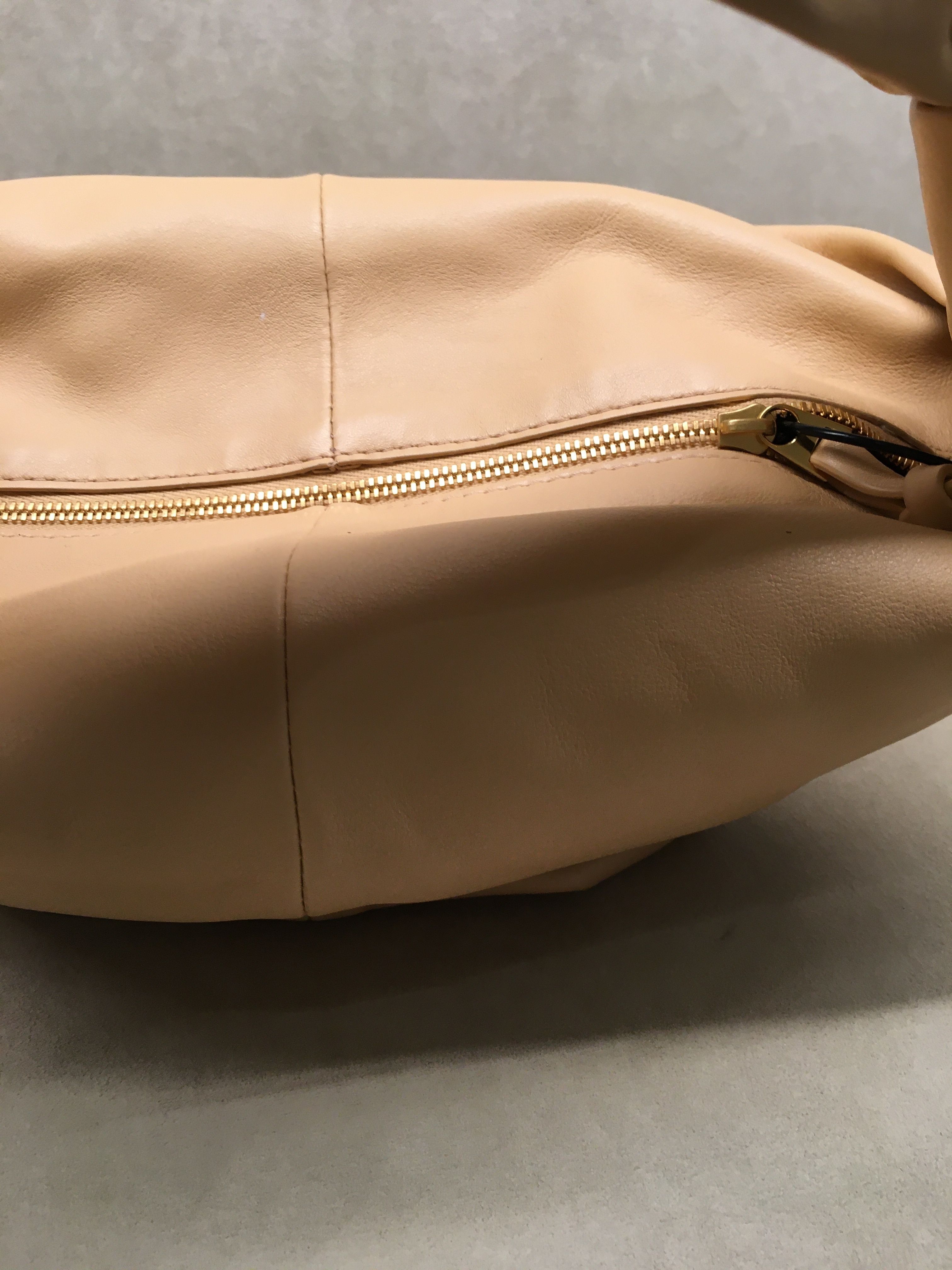 【Bottega Veneta】ミニバッグ ナッパレザートップハンドル Bottega Veneta】ミニバッグ ナッパレザートップハンドル