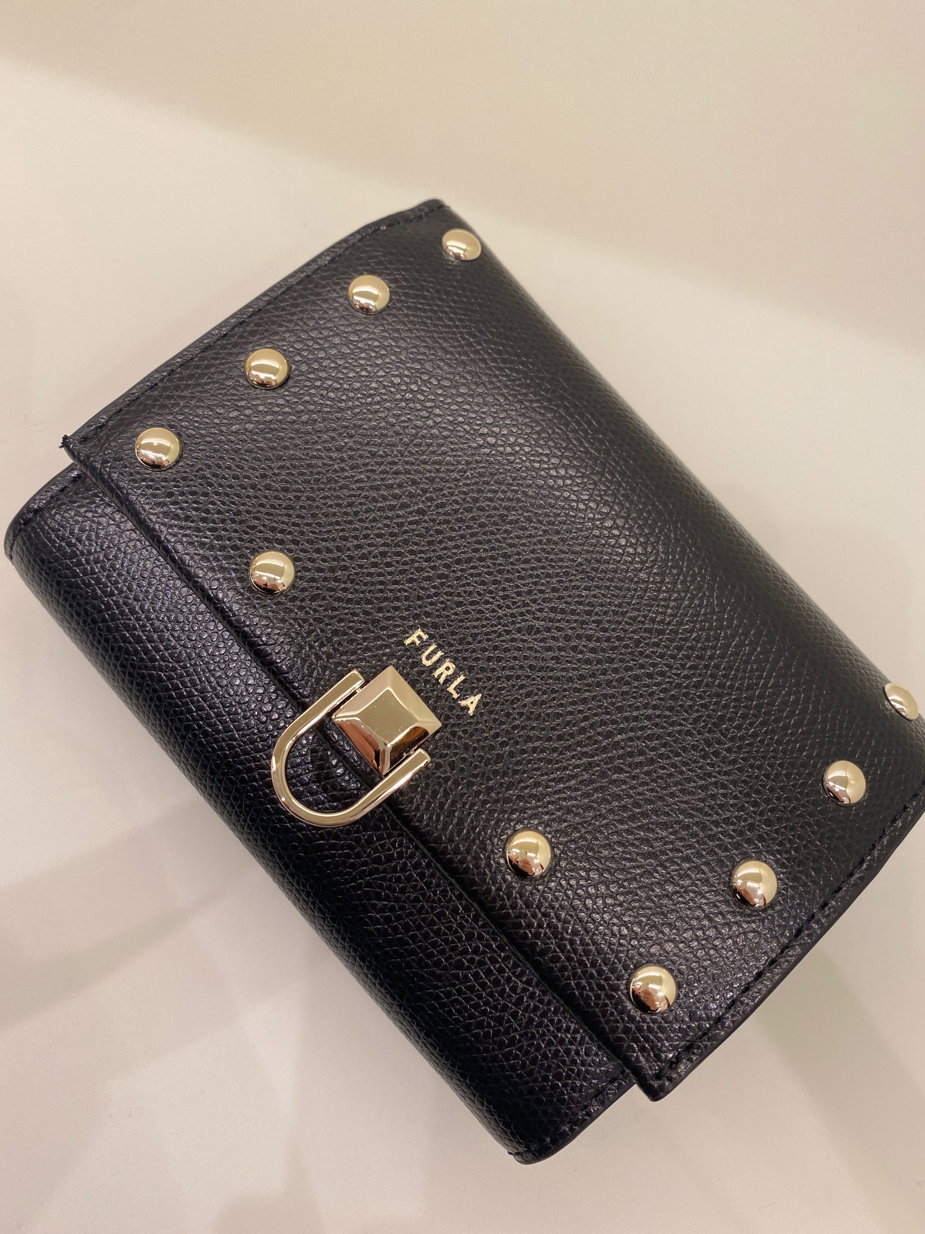 FURLA】MISS MIMI スタッズ付!!折り財布 (FURLA/折りたたみ財布 FURLA】MISS MIMI スタッズ付!!折り財布 (FURLA/折りたたみ財布