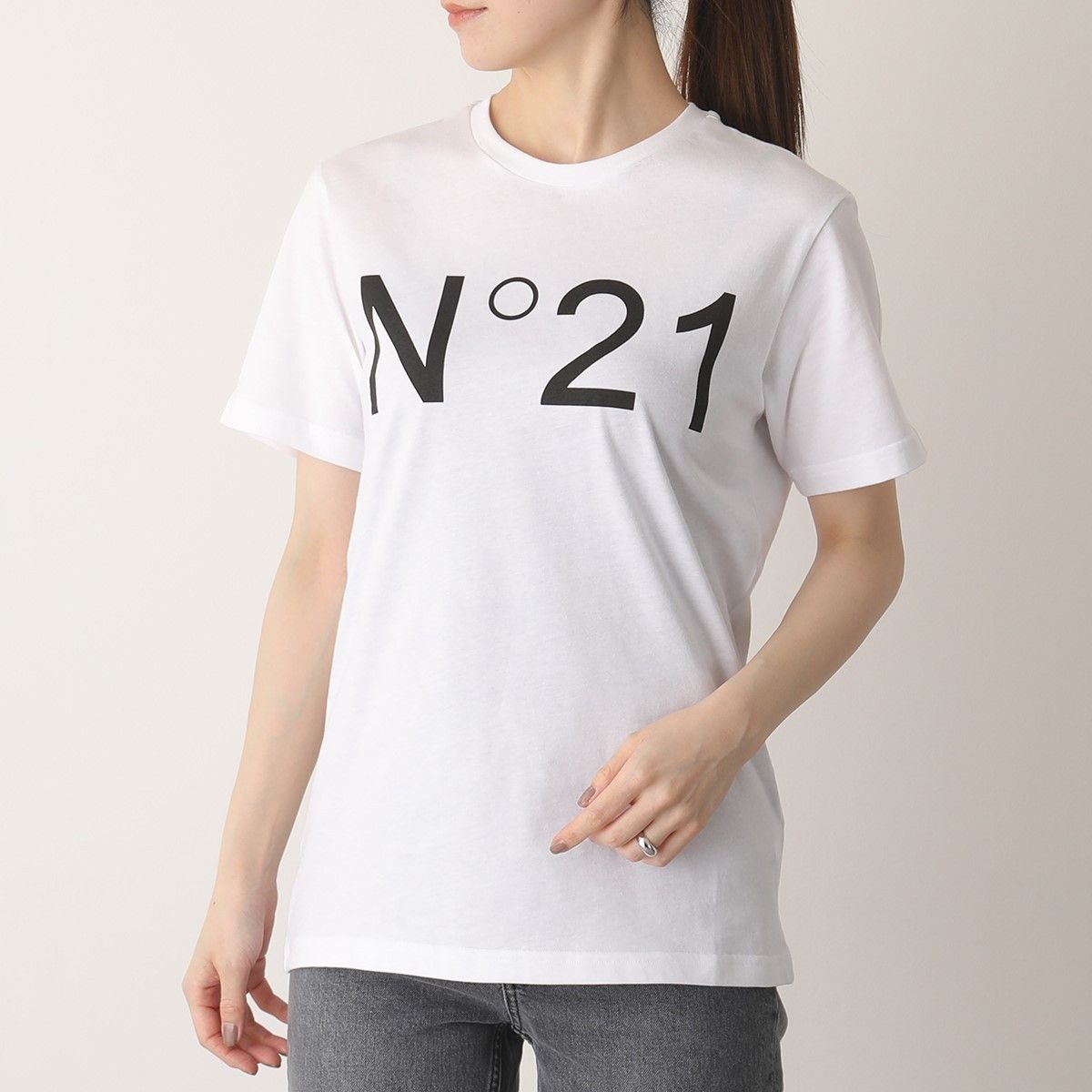N°21 半袖 Tシャツ F036 6316 ロゴT (N21 numero ventuno/Tシャツ N°21 半袖 Tシャツ F036 6316 ロゴT (N21 numero ventuno/Tシャツ