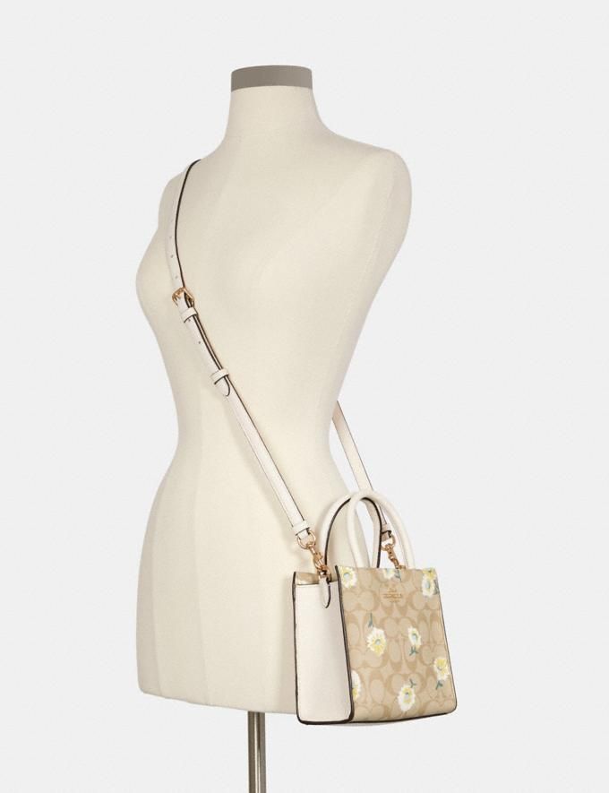 [COACH] デイジーシグネチャー mini cally crossbody COACH] デイジーシグネチャー mini cally crossbody (Coach