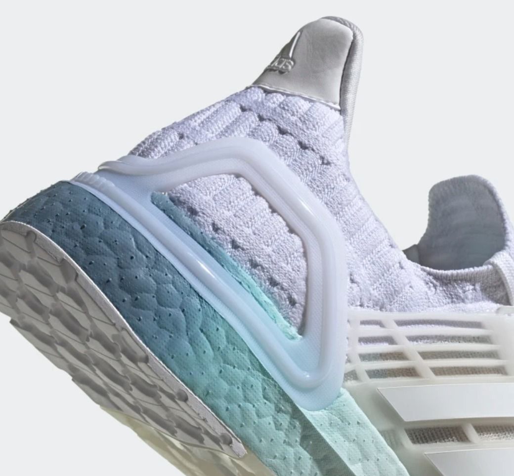 お勧めランニングシューズ☆アディダス☆ULTRABOOST DNA CC_1☆ お勧めランニングシューズ☆アディダス☆ULTRABOOST DNA CC_1☆