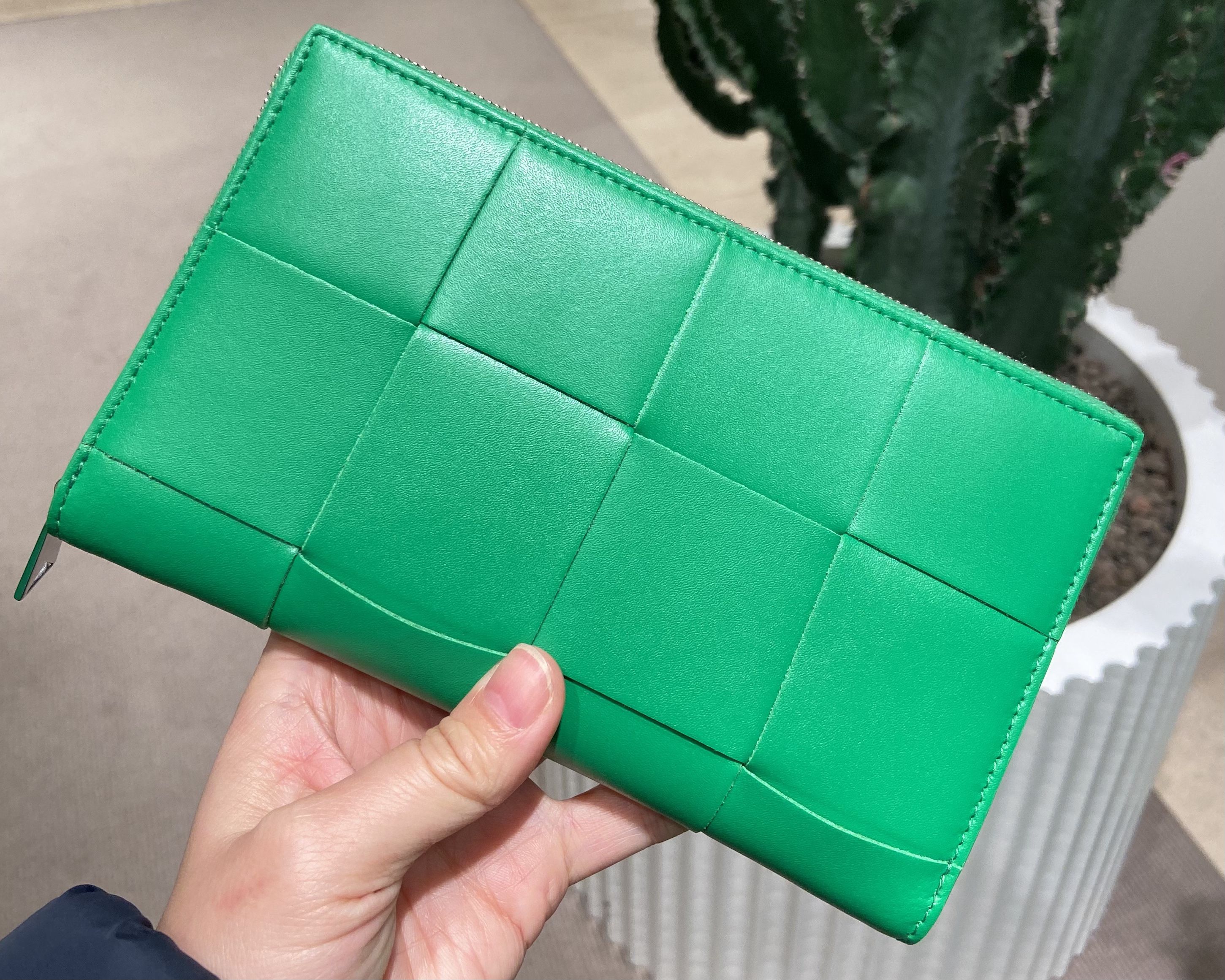 ボッテガヴェネタ】長財布☆ジップアラウンドウォレット (BOTTEGA ボッテガヴェネタ】長財布☆ジップアラウンドウォレット (BOTTEGA