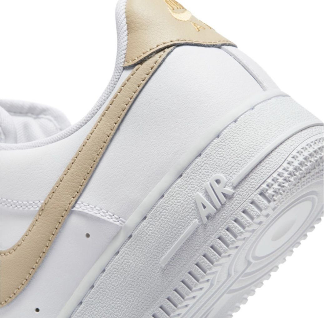 人気 NIKE AIR FORCE 1 '07 ESS ESSENTIAL エアフォース1 W AF1 (Nike ...