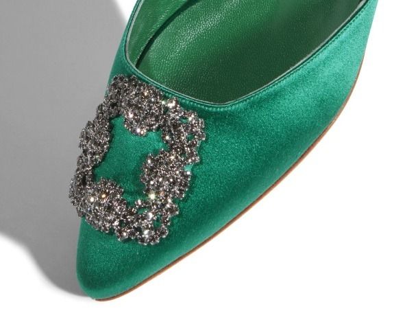 マノロブラニク HANGISI ハンギシ サテン フラット ミュール (Manolo マノロブラニク HANGISI ハンギシ サテン フラット ミュール (Manolo