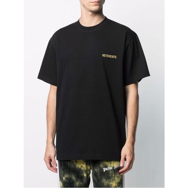 関送込【VETEMENTS】front and back ロゴ Tシャツ (VETEMENTS/Tシャツ 関送込【VETEMENTS】front and back ロゴ Tシャツ (VETEMENTS/Tシャツ
