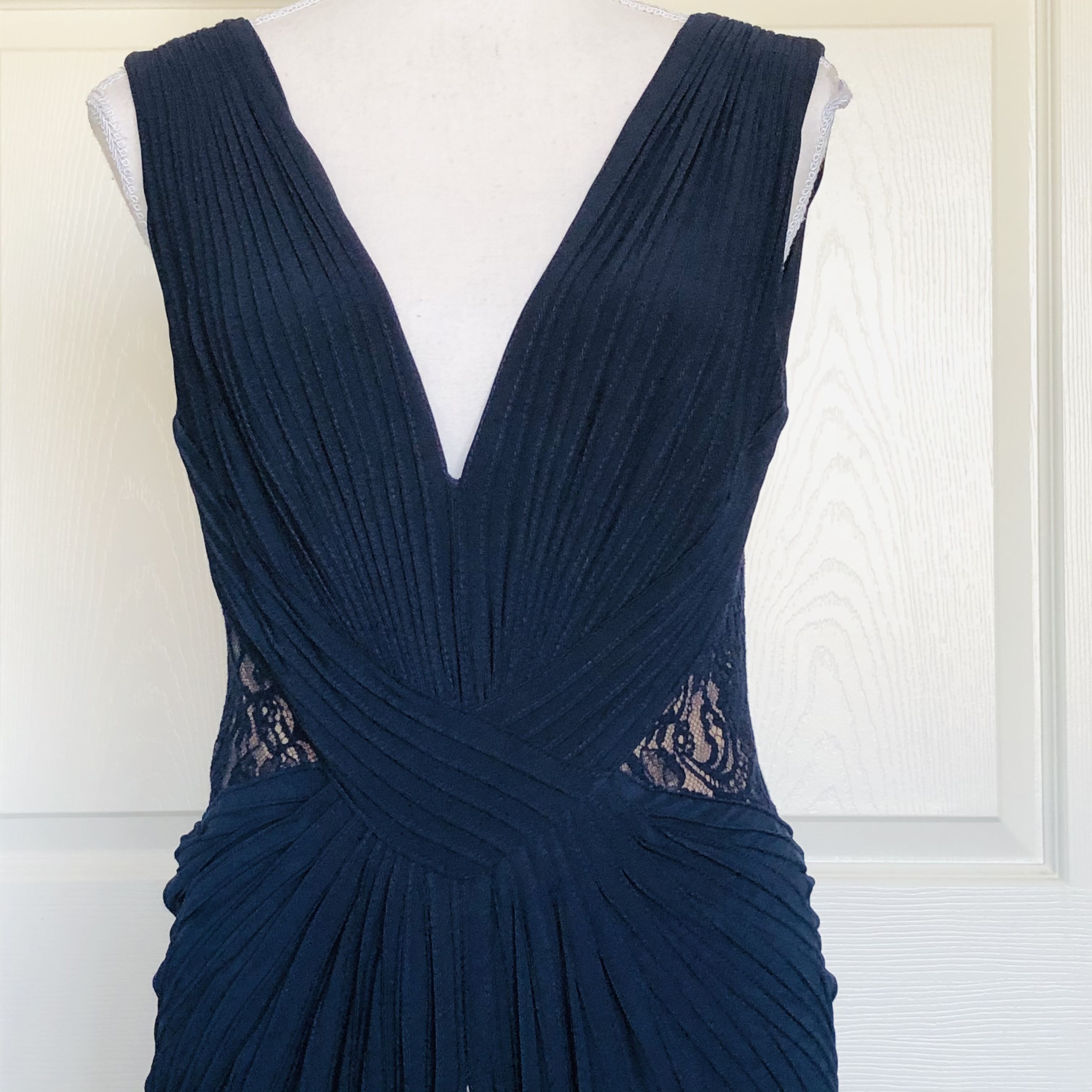 TADASHI SHOJI◆レース背中ピンタック紺パーティーロングドレス TADASHI SHOJI◇レース背中ピンタック紺パーティーロングドレス