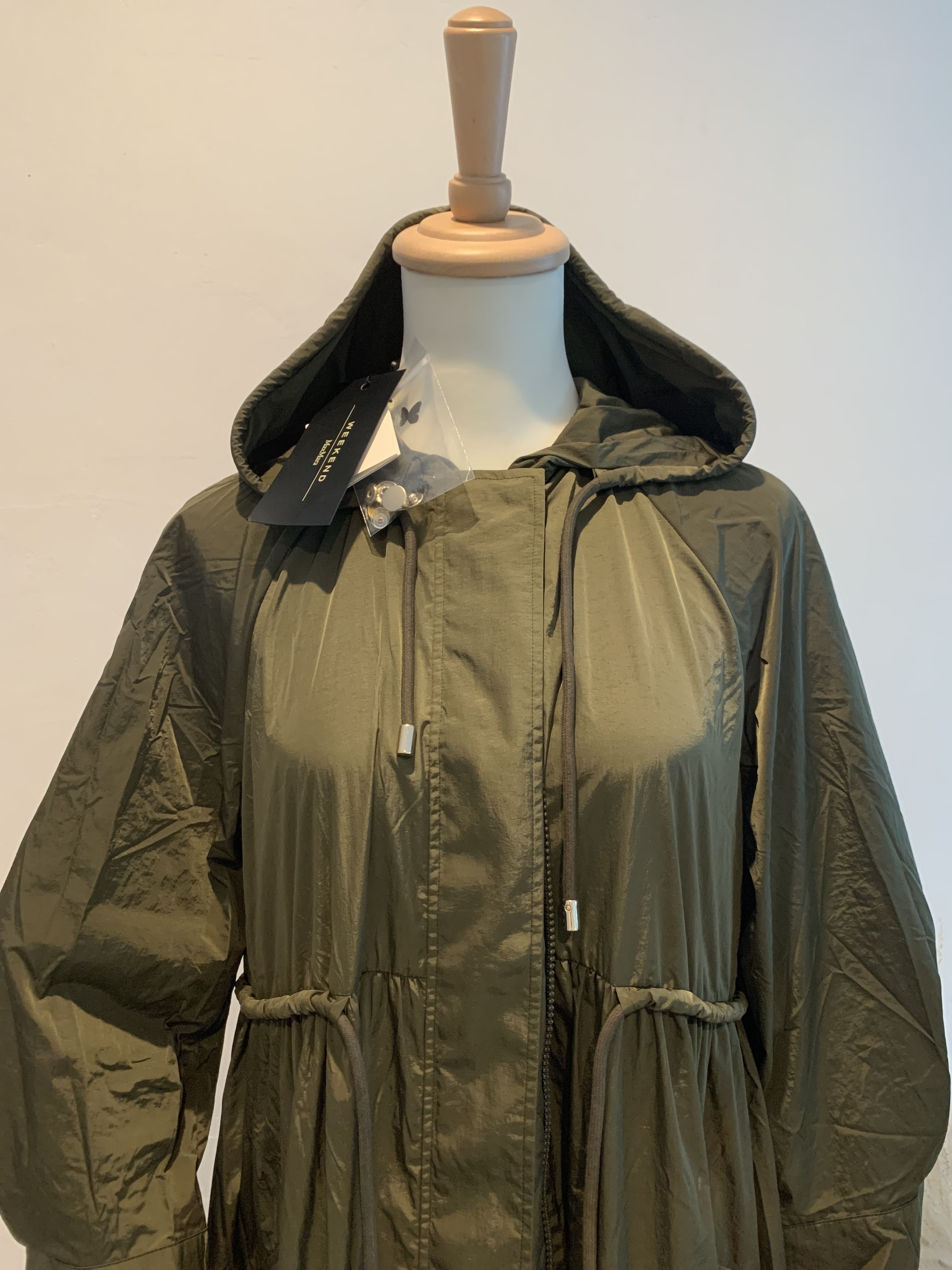 全込】Weekend Max Mara ☆NORAテクニカル タフタ パーカ (Weekend Max 全込】Weekend Max Mara ☆NORAテクニカル タフタ パーカ (Weekend Max