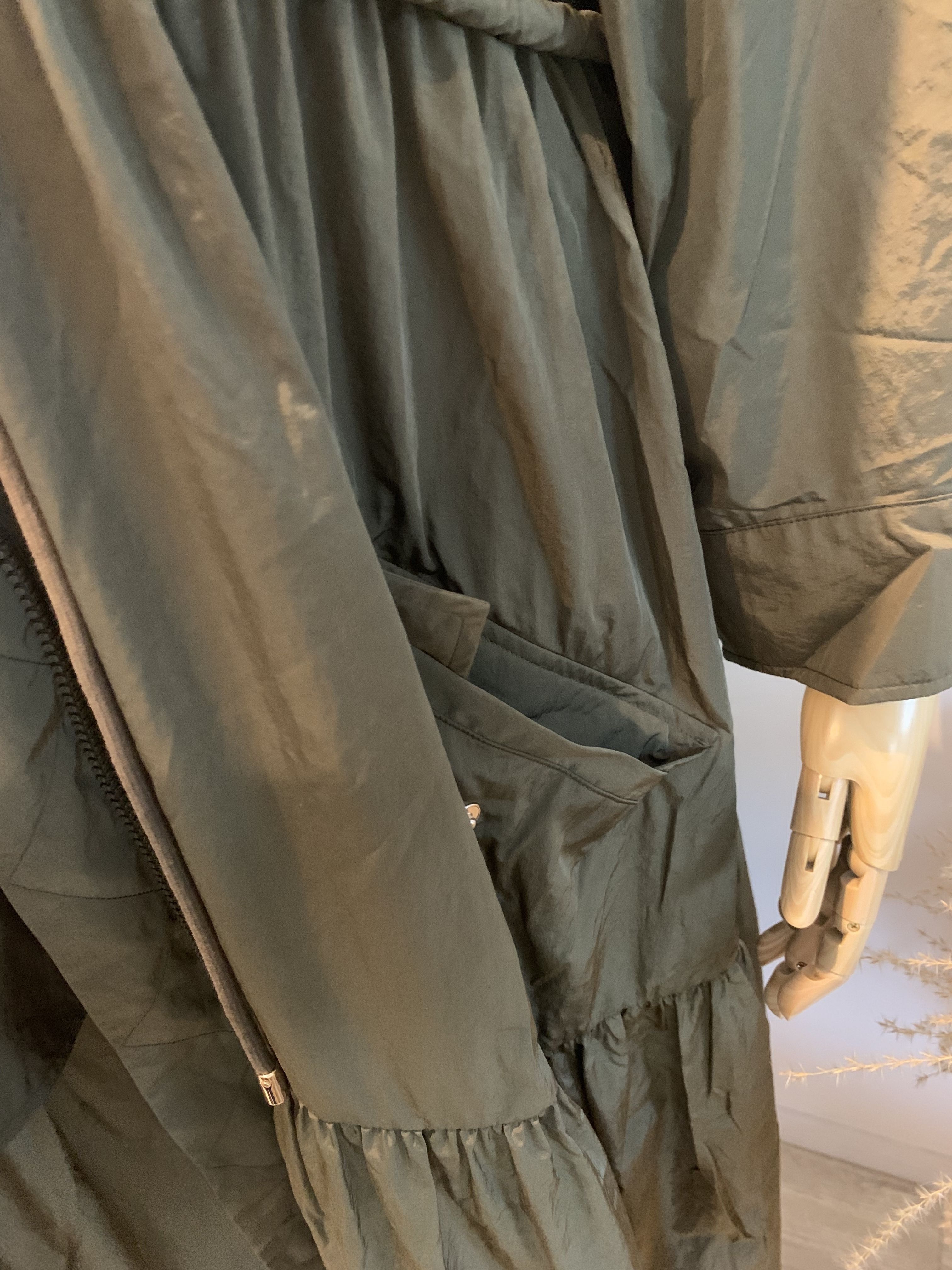 全込】Weekend Max Mara ☆NORAテクニカル タフタ パーカ (Weekend Max 全込】Weekend Max Mara ☆NORAテクニカル タフタ パーカ (Weekend Max