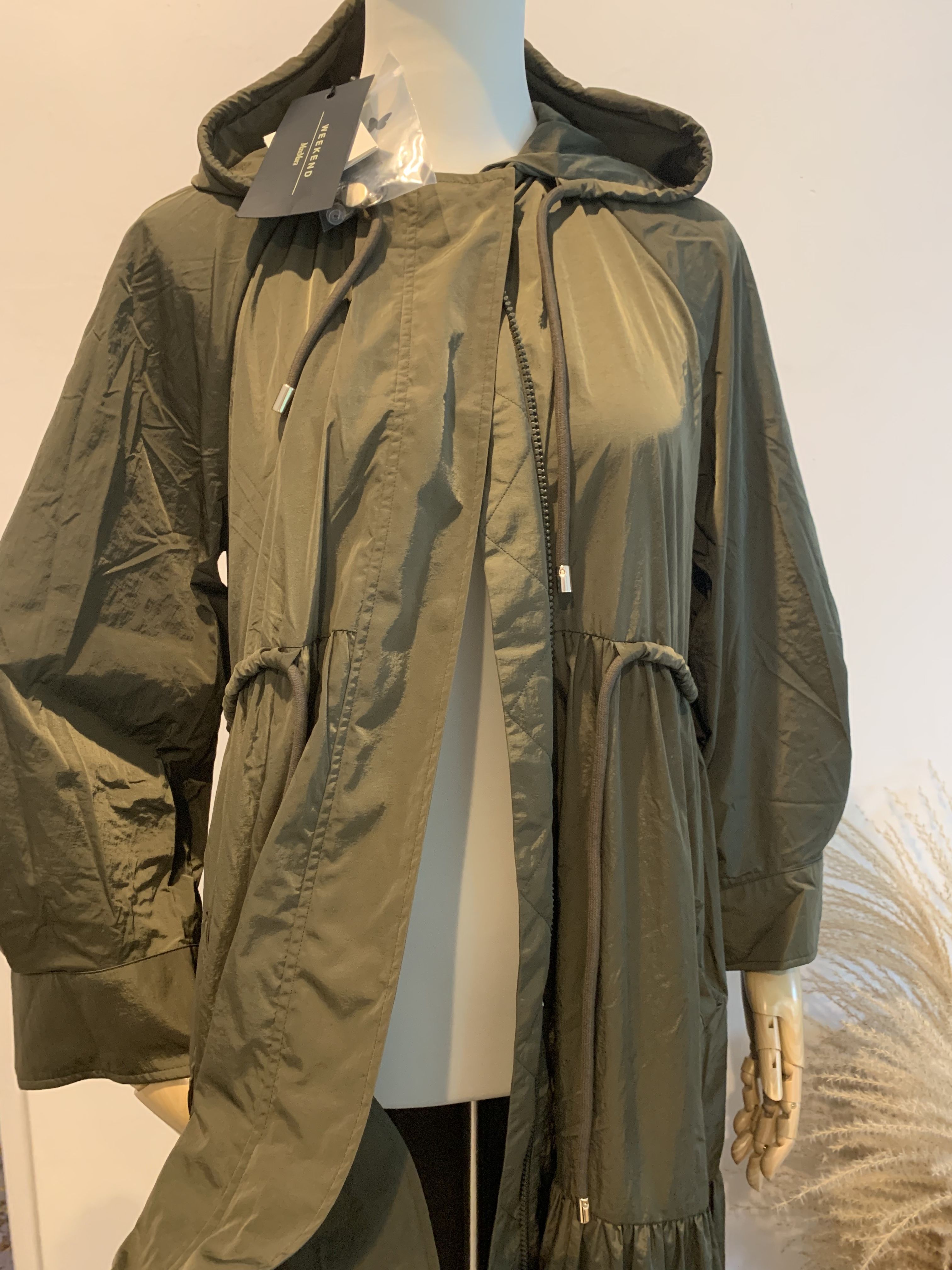全込】Weekend Max Mara ☆NORAテクニカル タフタ パーカ (Weekend Max 全込】Weekend Max Mara ☆NORAテクニカル タフタ パーカ (Weekend Max