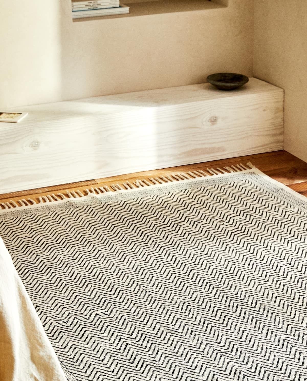 ◇ZARA HOME◇ザラホーム ジグザグプリントラグ 150 x 200cm (ZARA ◇ZARA HOME◇ザラホーム ジグザグプリントラグ 150 x 200cm (ZARA