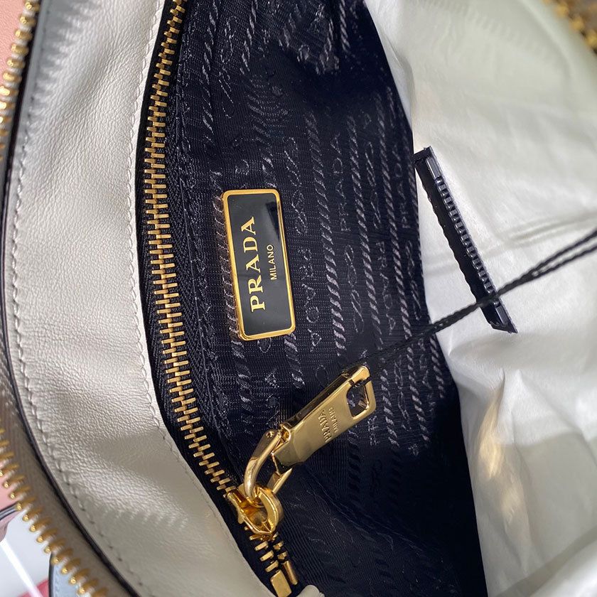1点限り!VIP顧客セール☆累積売上総額第1位!┃PRADA☆1BH173 1点限り!VIP顧客セール☆累積売上総額第1位!┃PRADA☆1BH173