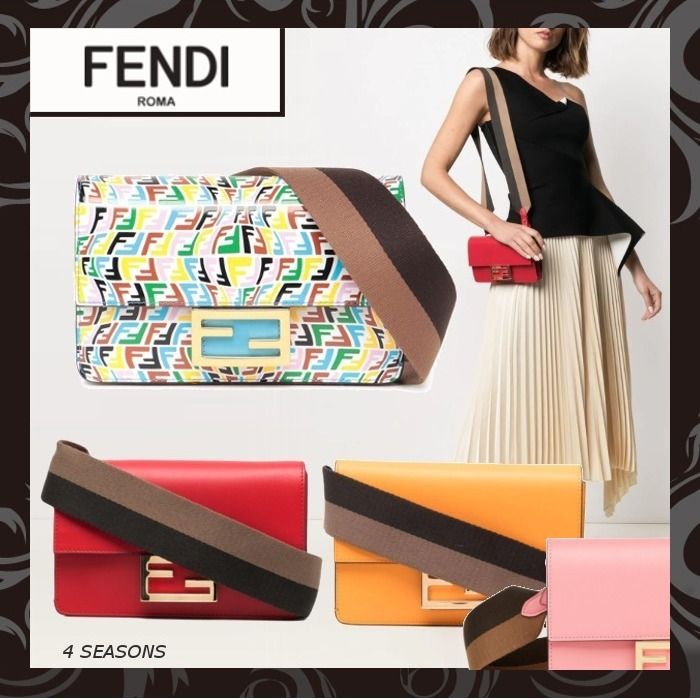 VIP価格★ FENDI フラット バゲット バッグ スモール/送料関税込 VIP価格☆ FENDI フラット バゲット バッグ スモール/送料関税込