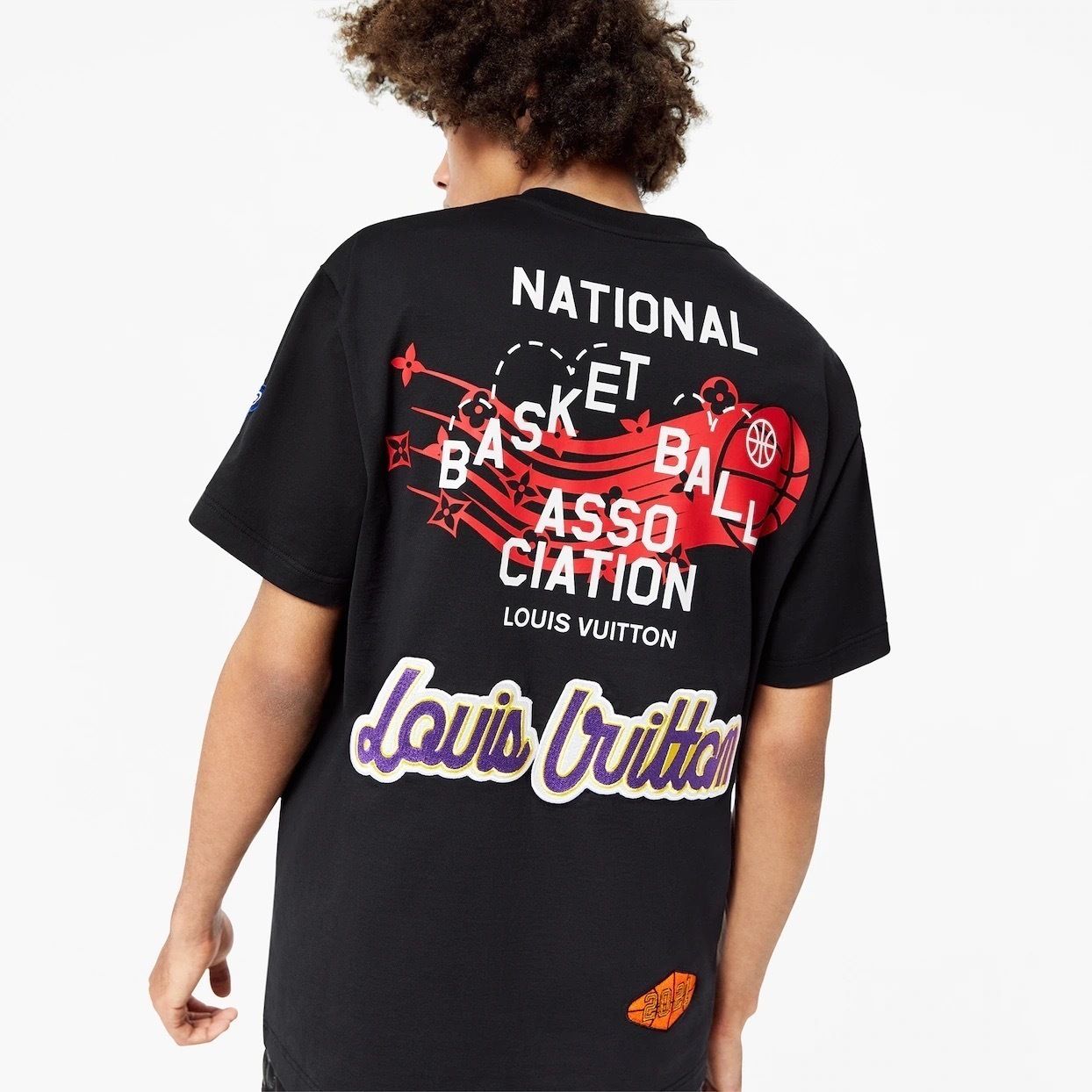 直営店ルイヴィトン☆NBAマルチロゴTシャツ (Louis Vuitton/Tシャツ ステルス値上げ ルイヴィトン NBA バックプリント L マルチワッペン Tシャツ Tシャツ/カットソー(半袖/袖なし)
