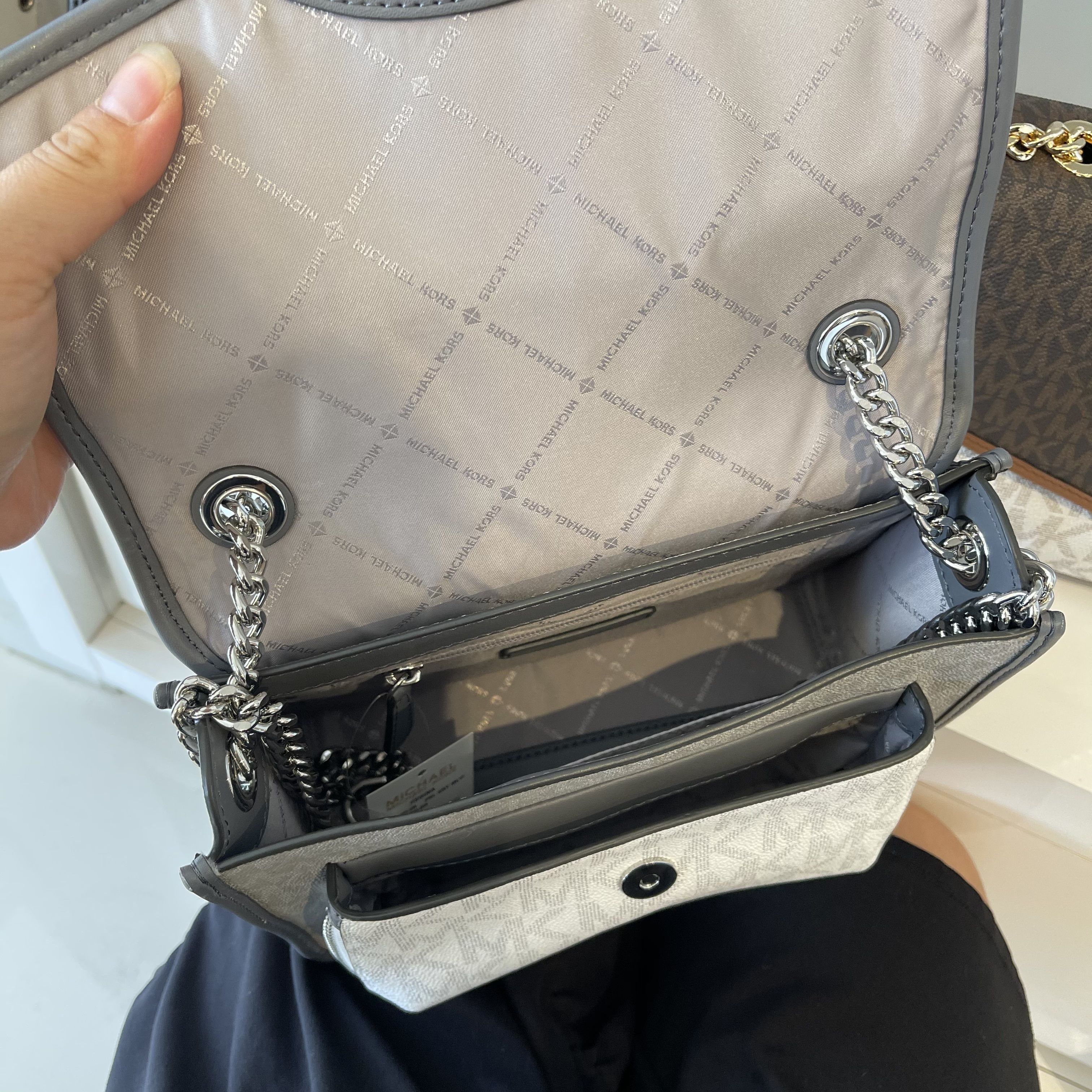 MICHAEL KORS】REGINA フラップ ミディアム ショルダーバッグ (Michael MICHAEL KORS】REGINA フラップ ミディアム ショルダーバッグ (Michael
