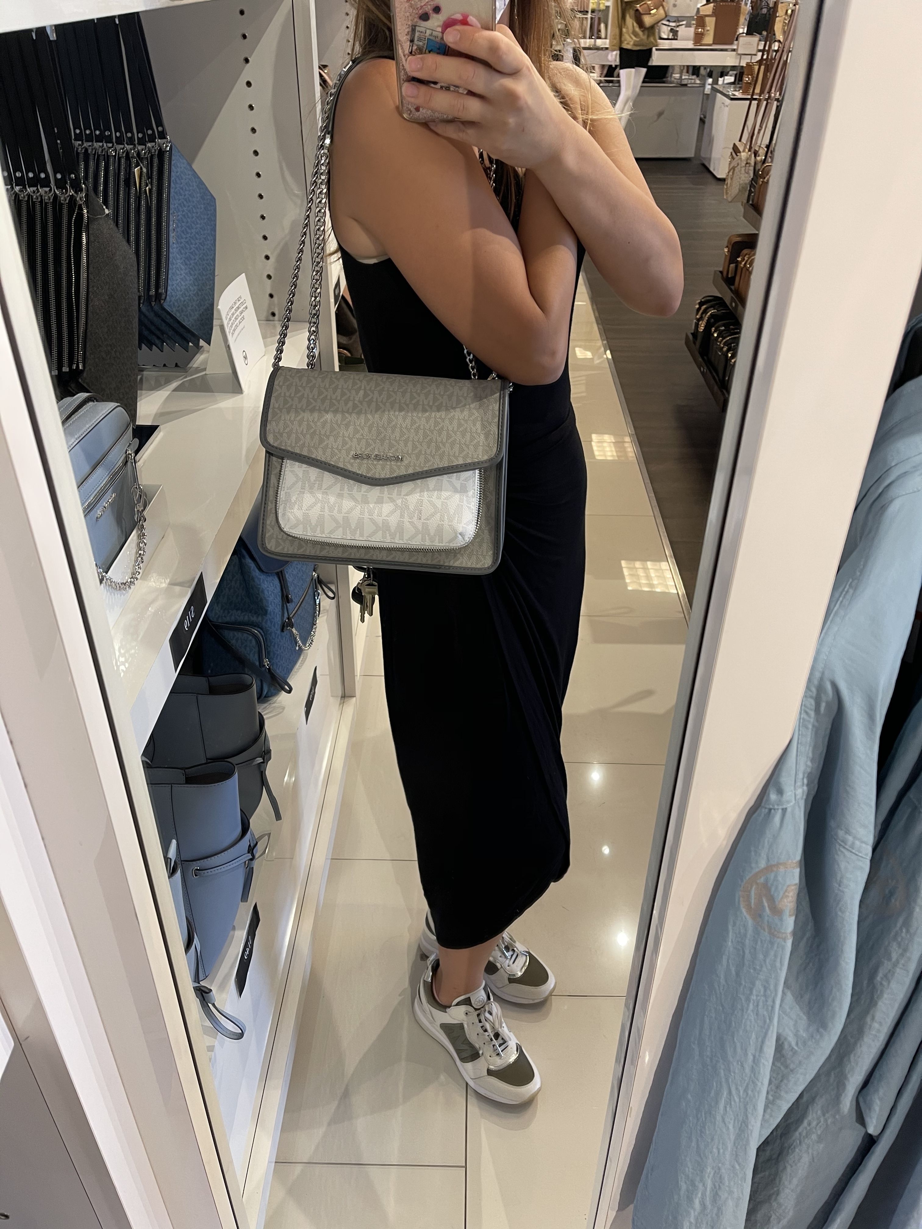 MICHAEL KORS】REGINA フラップ ミディアム ショルダーバッグ (Michael MICHAEL KORS】REGINA フラップ ミディアム ショルダーバッグ (Michael