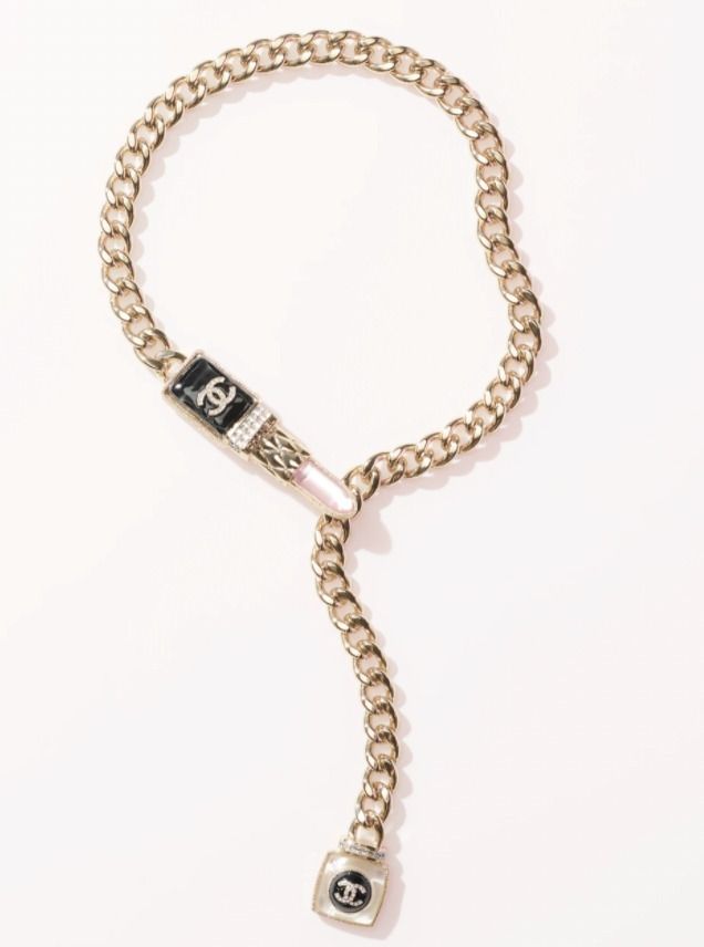 ♯ギフトにも【CHANEL】差がつく豪華なお洒落に☆Y字ネックレス
