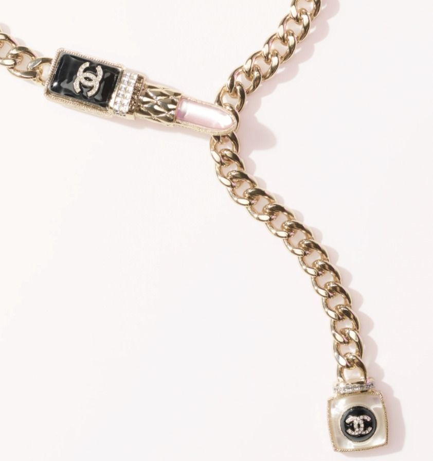 ♯ギフトにも【CHANEL】差がつく豪華なお洒落に☆Y字ネックレス ...