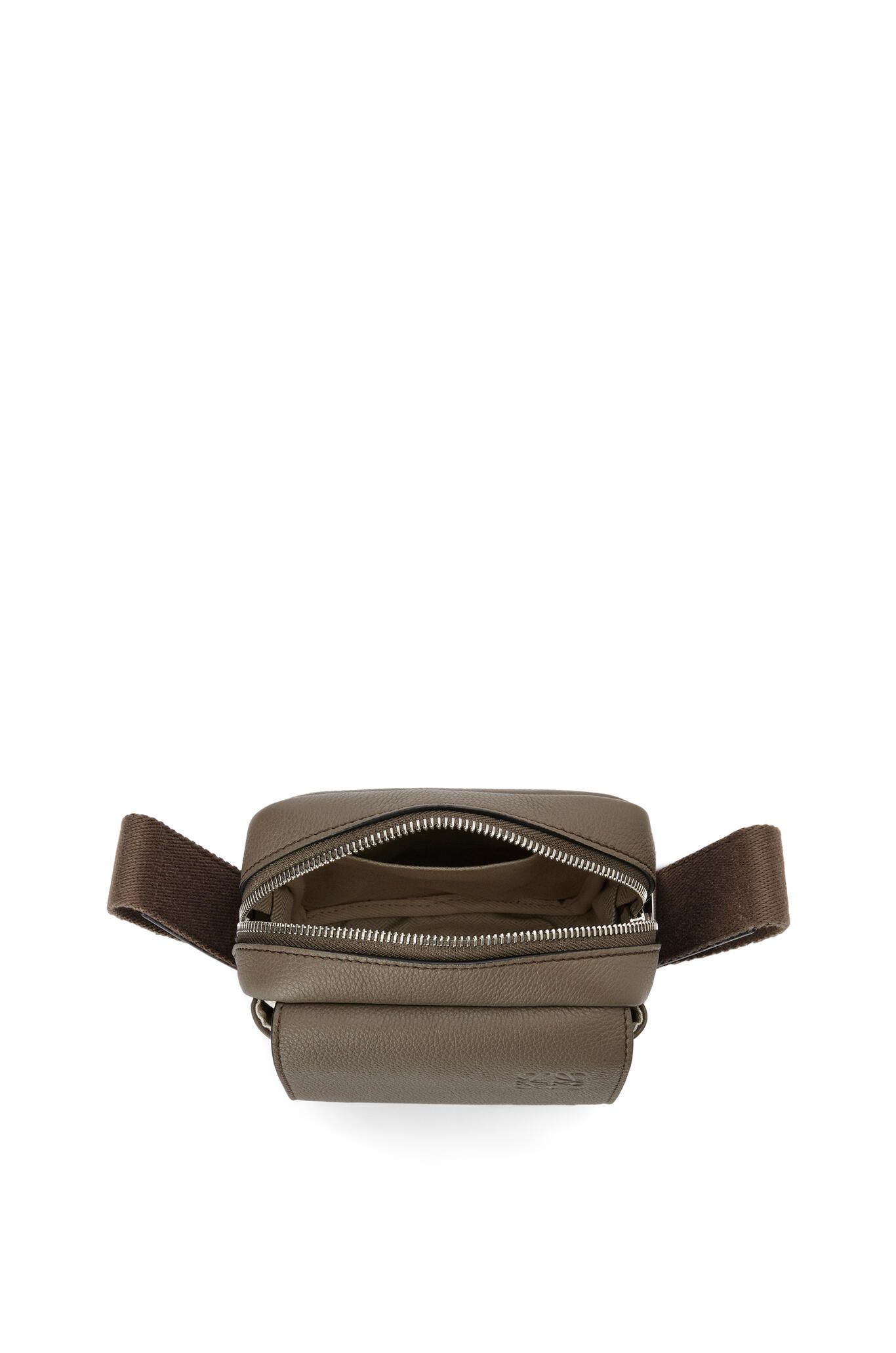 ミリタリー クロスボディ XS (ソフトグレインカーフ) (LOEWE ミリタリー クロスボディ XS (ソフトグレインカーフ) (LOEWE