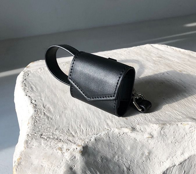 【SSY 】WIDTH SQUARE LEATHER MINIMAL BAG BLACK ★SUNOO着用★ SSY(エスエスワイ) WIDTH SQUARE LEATHER MINIMAL BAG BLACK