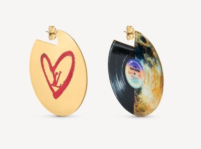 新作☆Louis Vuitton☆限定 FALLINLOVE ビニールイヤリング (Louis ...
