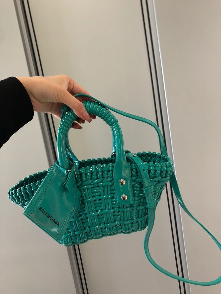 直営店】BISTRO XXS ストラップ付きバスケット (BALENCIAGA/かごバッグ 直営店】BISTRO XXS ストラップ付きバスケット (BALENCIAGA/かごバッグ
