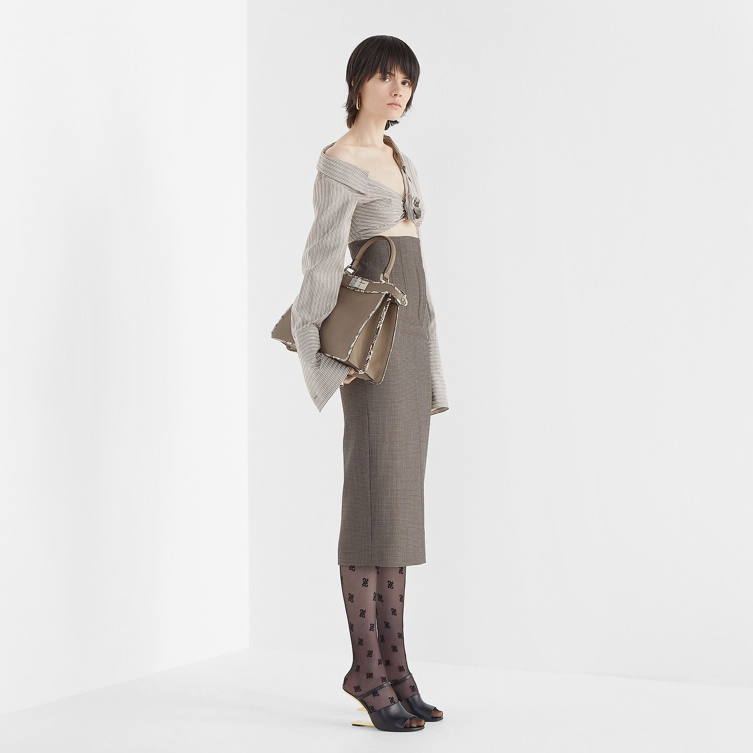 21AW直営店購入】FENDI グレー ウール スカート (FENDI/スカート 21AW直営店購入】FENDI グレー ウール スカート (FENDI/スカート
