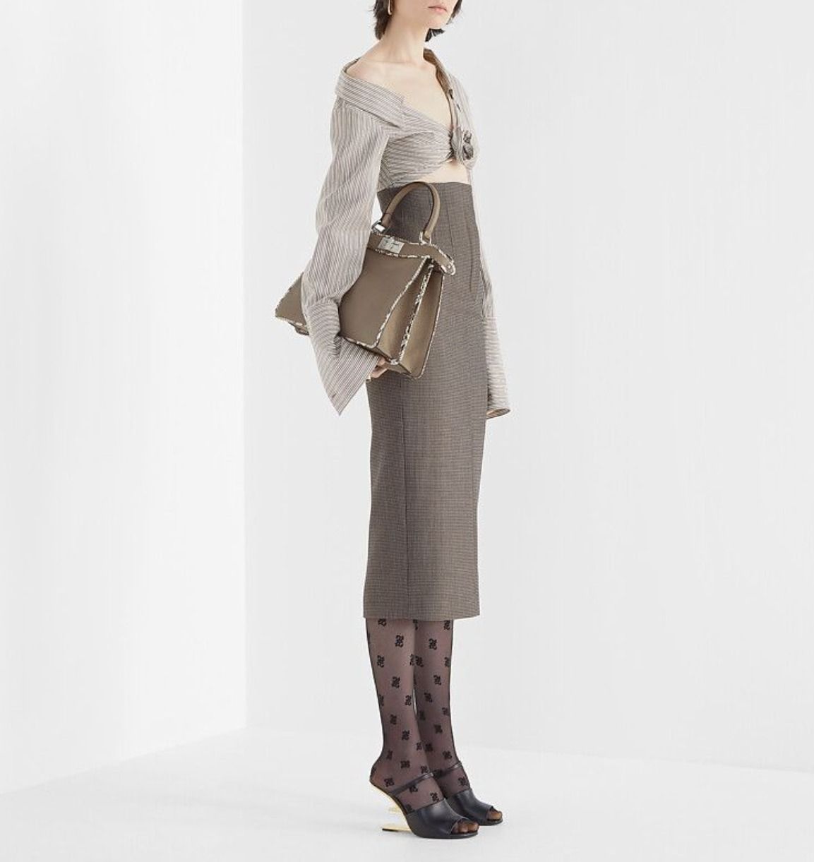 FENDI☆PEEKABOO ISEEU MEDIUM☆ピーカーブーバッグ ☆送料込 (FENDI FENDI☆PEEKABOO ISEEU MEDIUM☆ピーカーブーバッグ ☆送料込 (FENDI