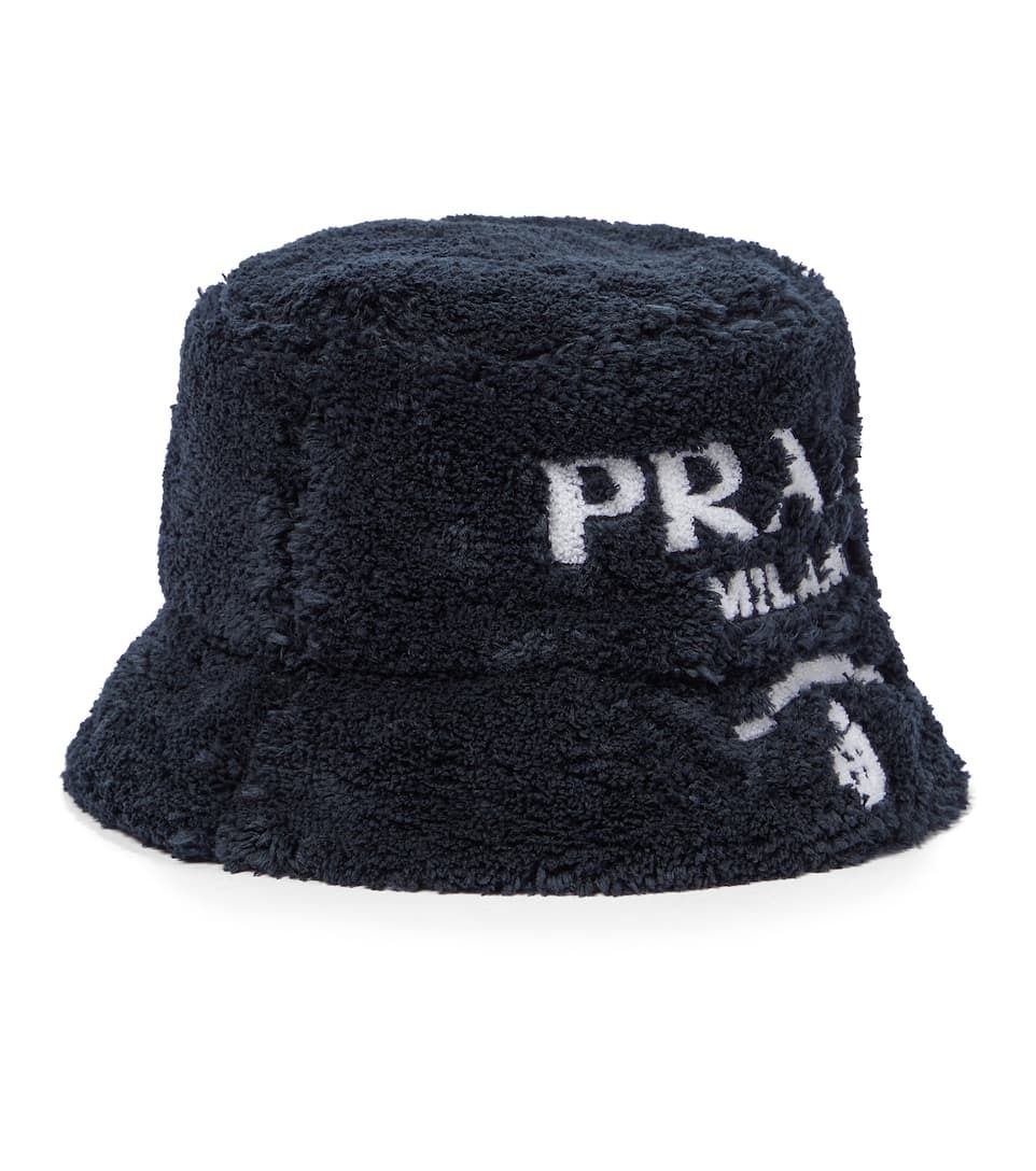 PRADA ロゴ テリー ふわふわ ブラックカラー バケットハット (PRADA ...