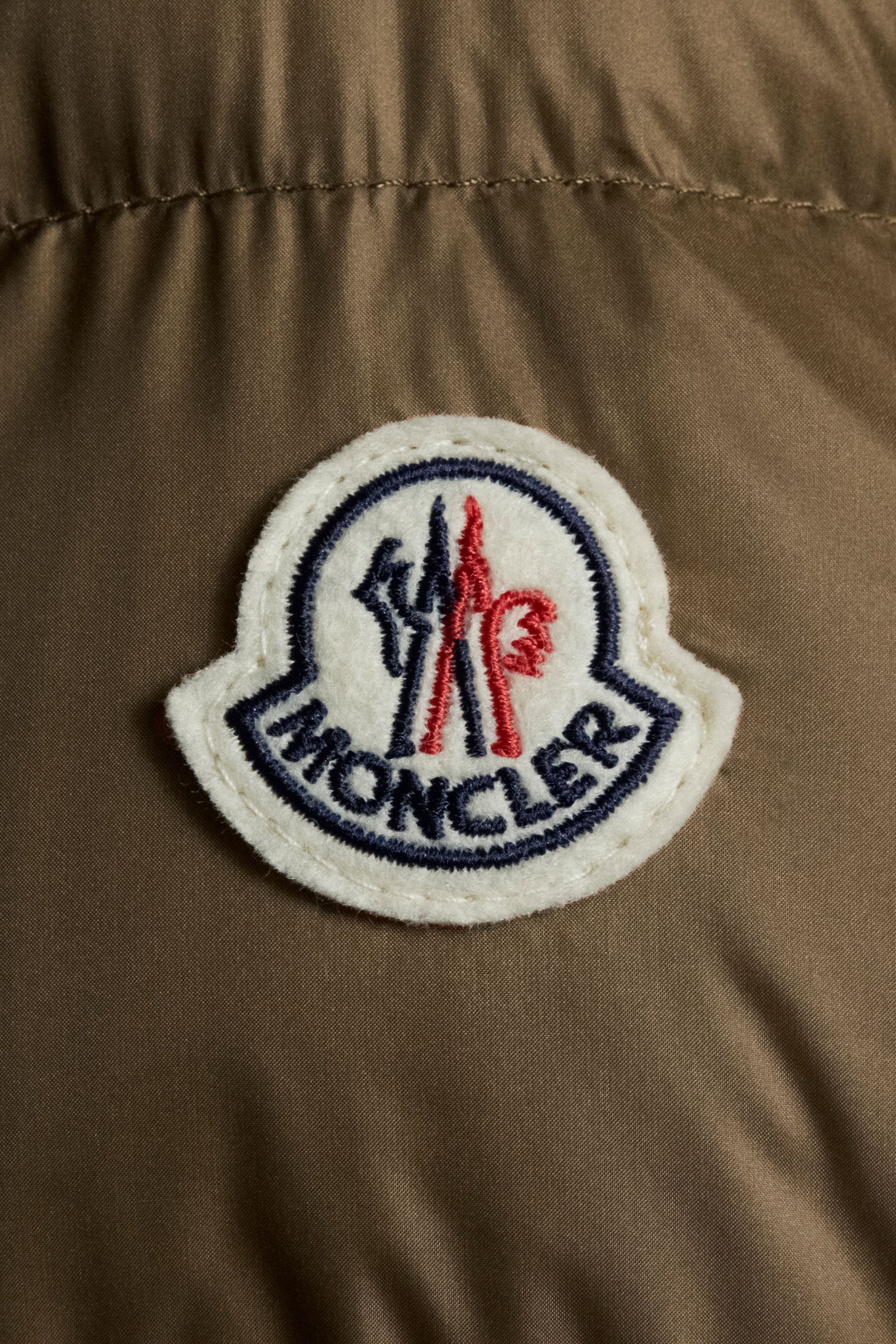 MONCLER*新作*BOED*ボエ*ファー フード付ショートダウン ベルト MONCLER*新作*BOED*ボエ*ファー フード付ショートダウン ベルト