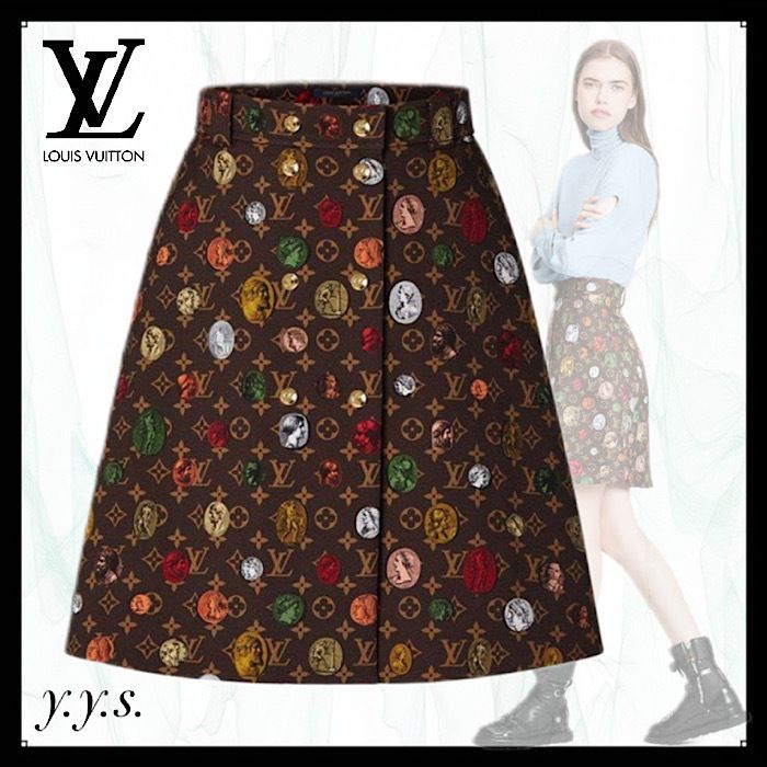オシャレさん必見アイテム☆【LV】モノグラム ミニスカート ロゴ オシャレさん必見アイテム☆【LV】モノグラム ミニスカート ロゴ