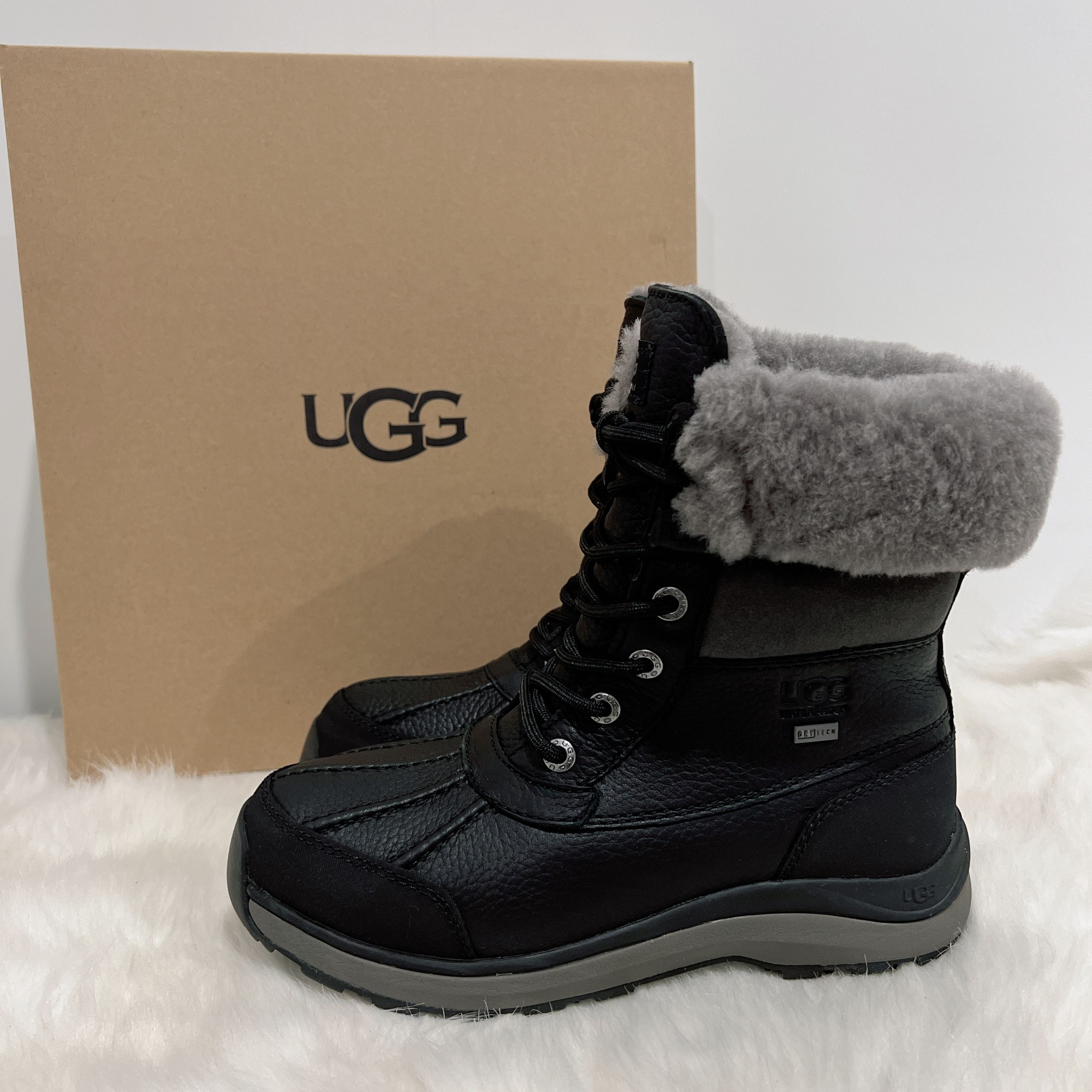 UGG  ADIRONDACK　BOOT Ⅲ