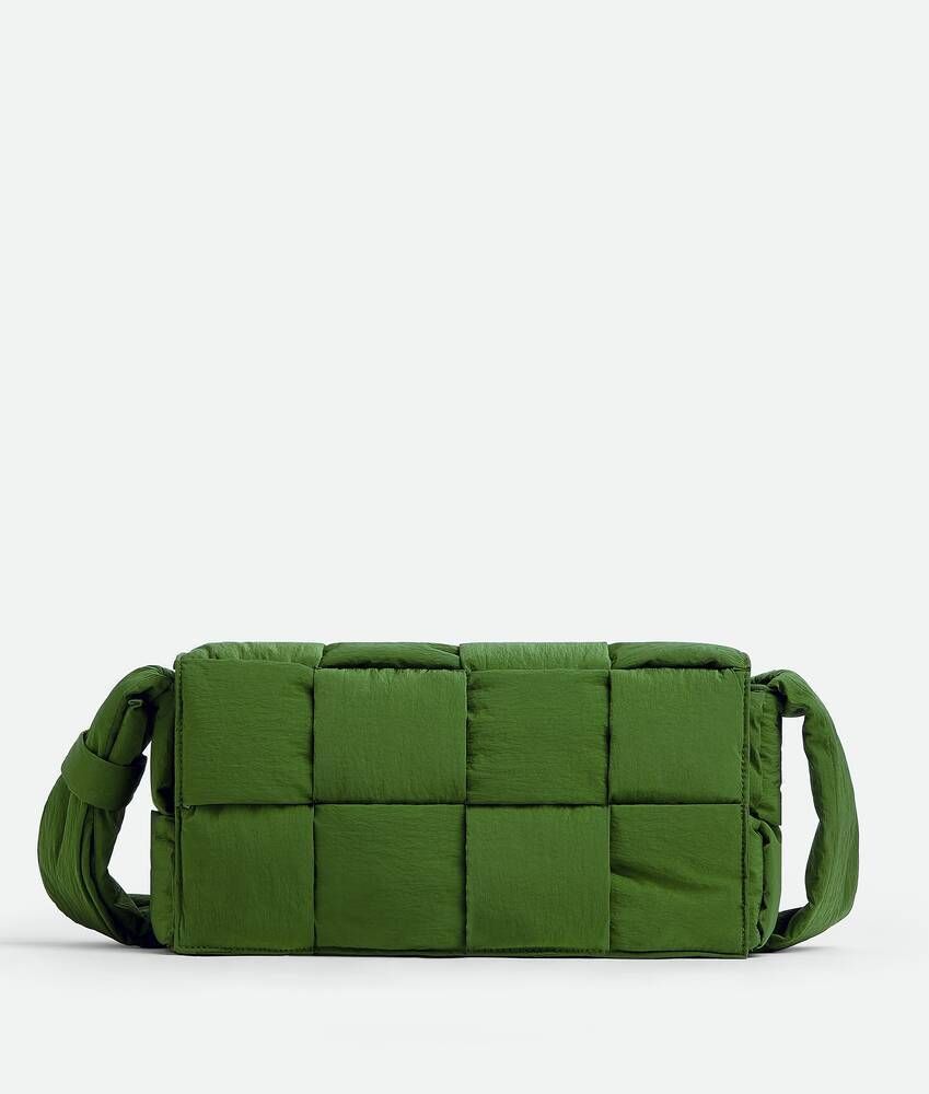 関税送料込★BOTTEGA VENETA*パデッド テック カセット ナイロン パデッド テック カセット ナイロン ショルダーバッグ ブラック